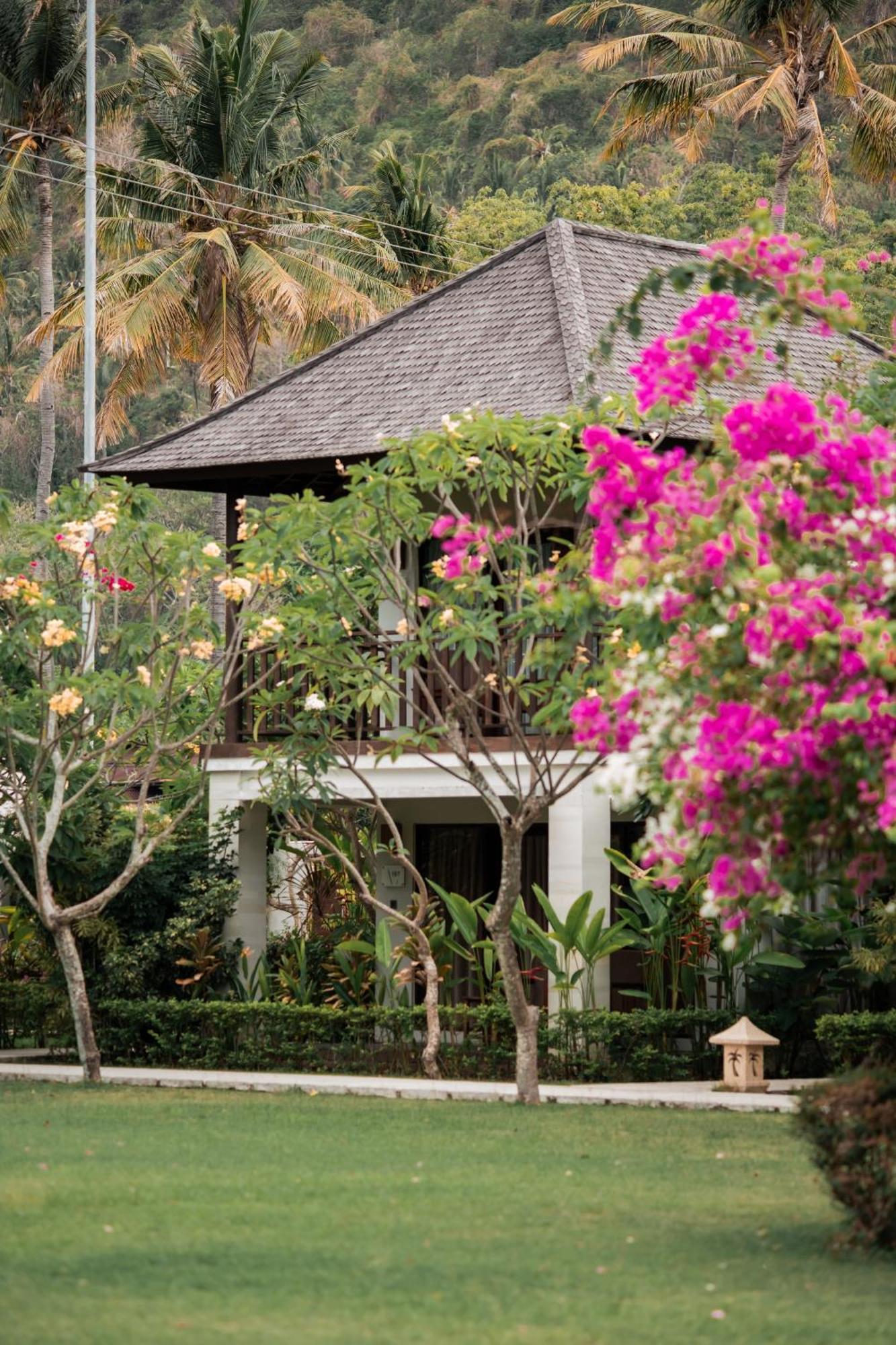 Living Asia Resort And Spa Senggigi Exterior photo