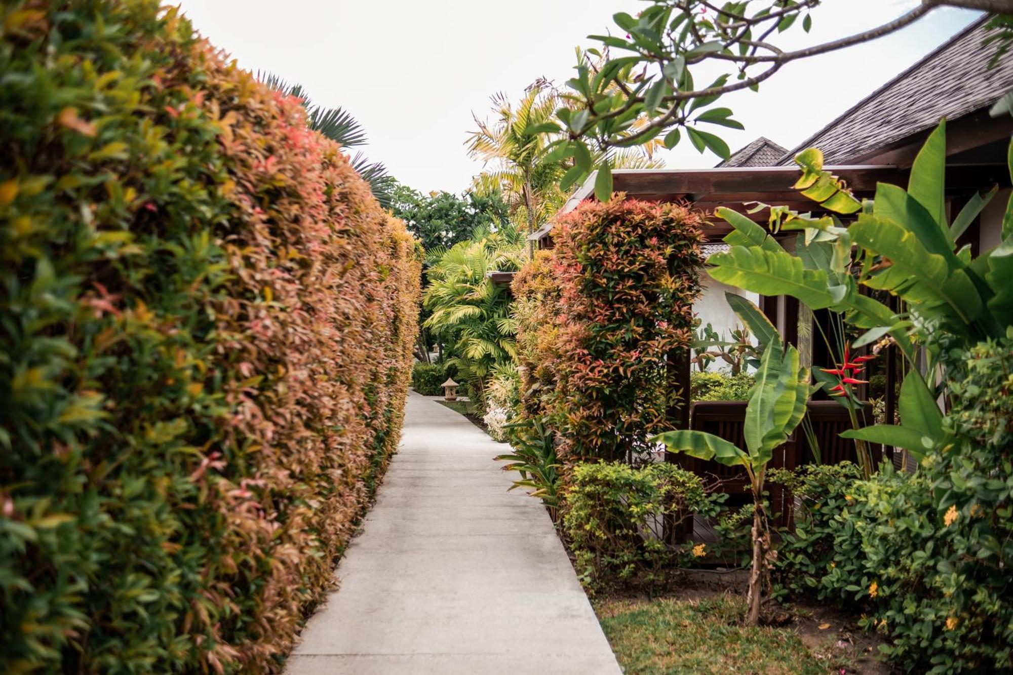 Living Asia Resort And Spa Senggigi Exterior photo